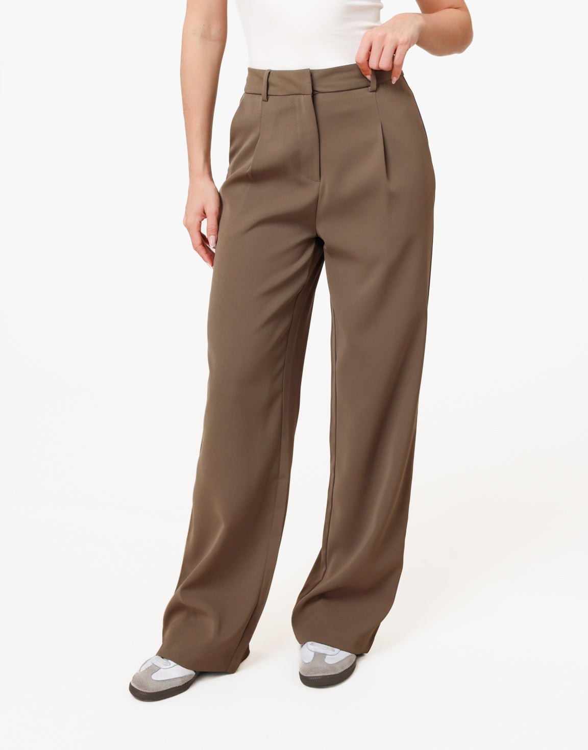 Khaki Luxe Rechte - Pantalon - Olivia & Kate