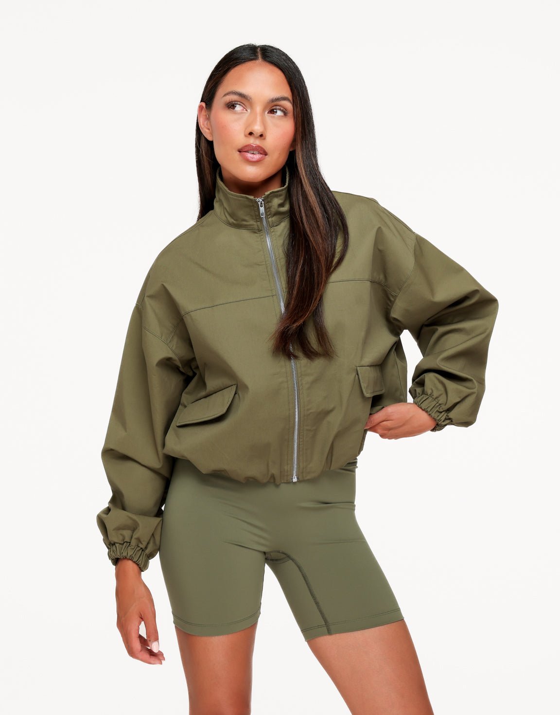 Khaki Puffy Elastische Onderkant - Jas - Olivia & Kate