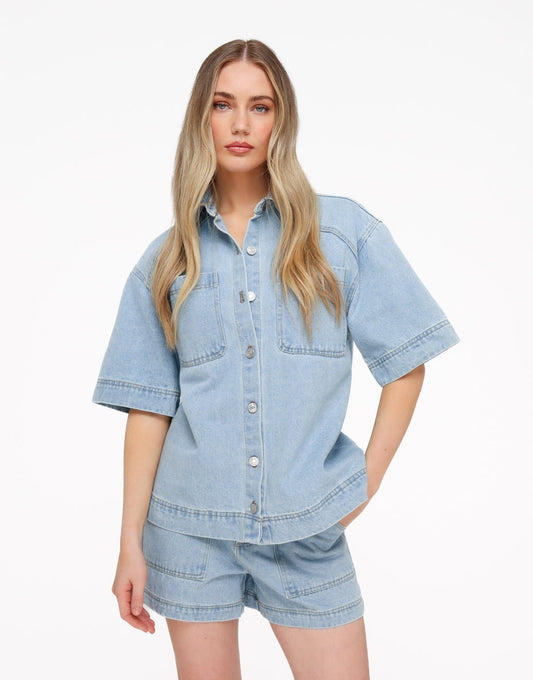 Lichtblauwe Denim SS - Blouse - Olivia & Kate