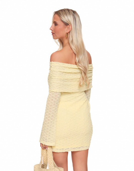 Lichtgele Korte Omgeslagen Off Shoulder - Jurk - Olivia & Kate