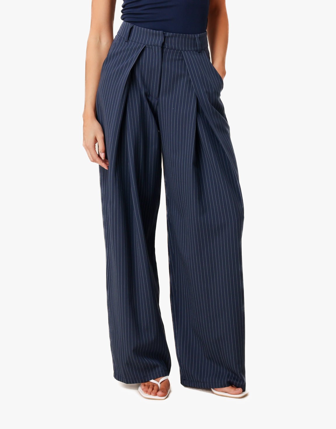 Navy Strepen Wijde Ballon Plooien - Pantalon - Olivia & Kate