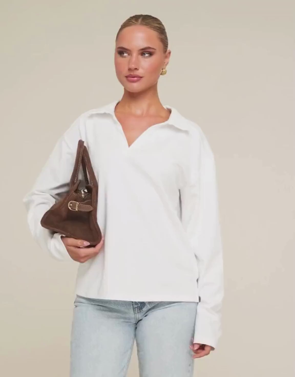 KLEDING-CREME-LOSSE-VHALS-TSHIRT

