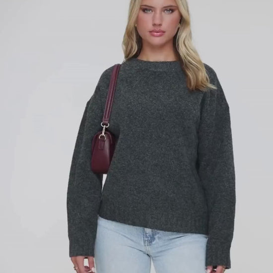 KLEDING-DONKERGRIJZE-BASIC-GEBREIDE-TRUI

