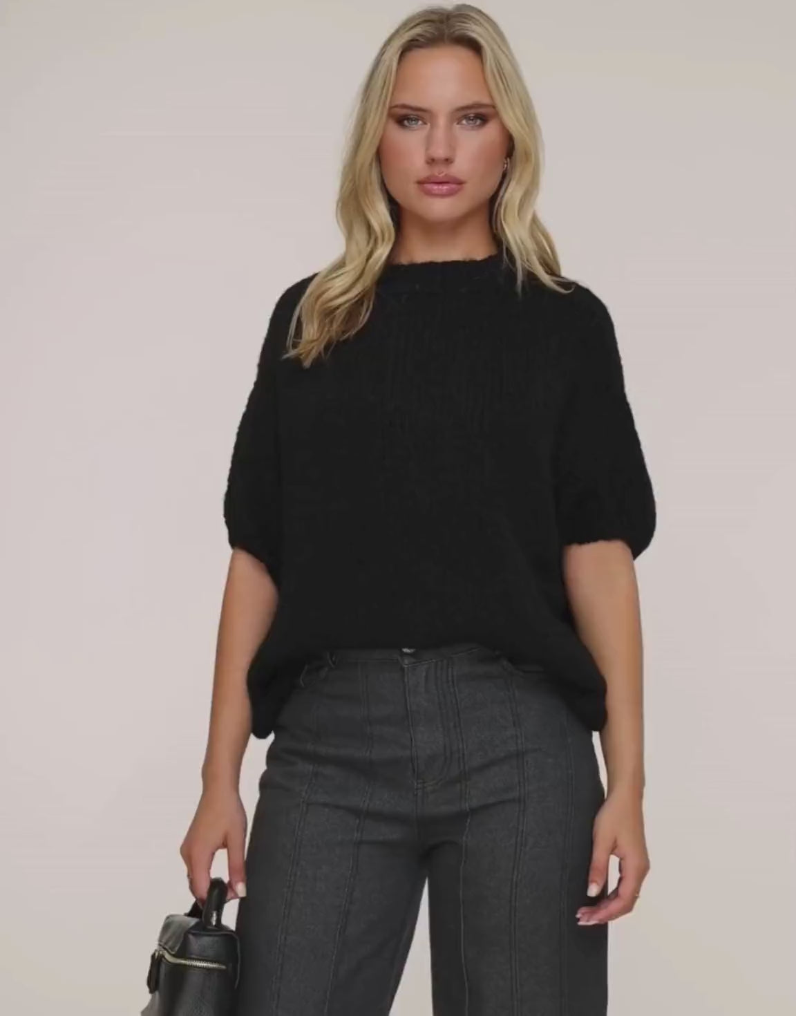 KLEDING-ZWARTE-WOLLEN-GEBREIDE-3:4-MOUWEN-VEST

