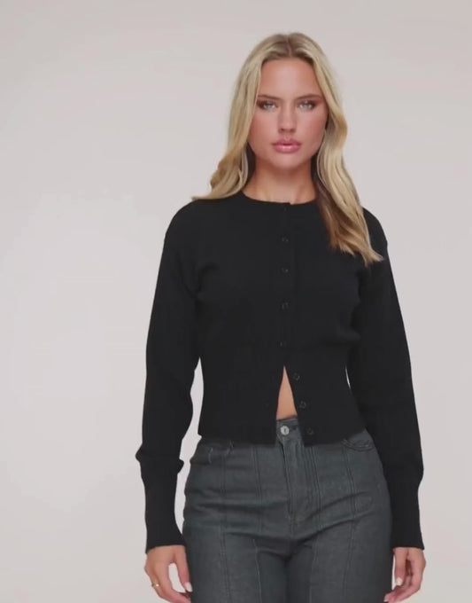 KLEDING-ZWARTE-BASIC-KNOPEN-VEST

