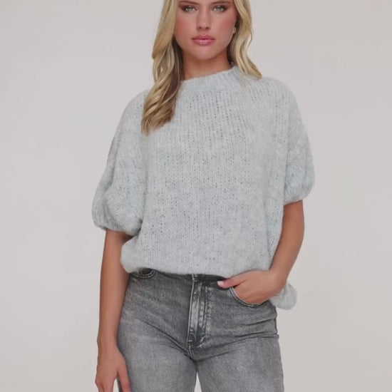 KLEDING-LICHTGRIJZE-WOLLEN-GEBREIDE-3:4-MOUWEN-TRUI

