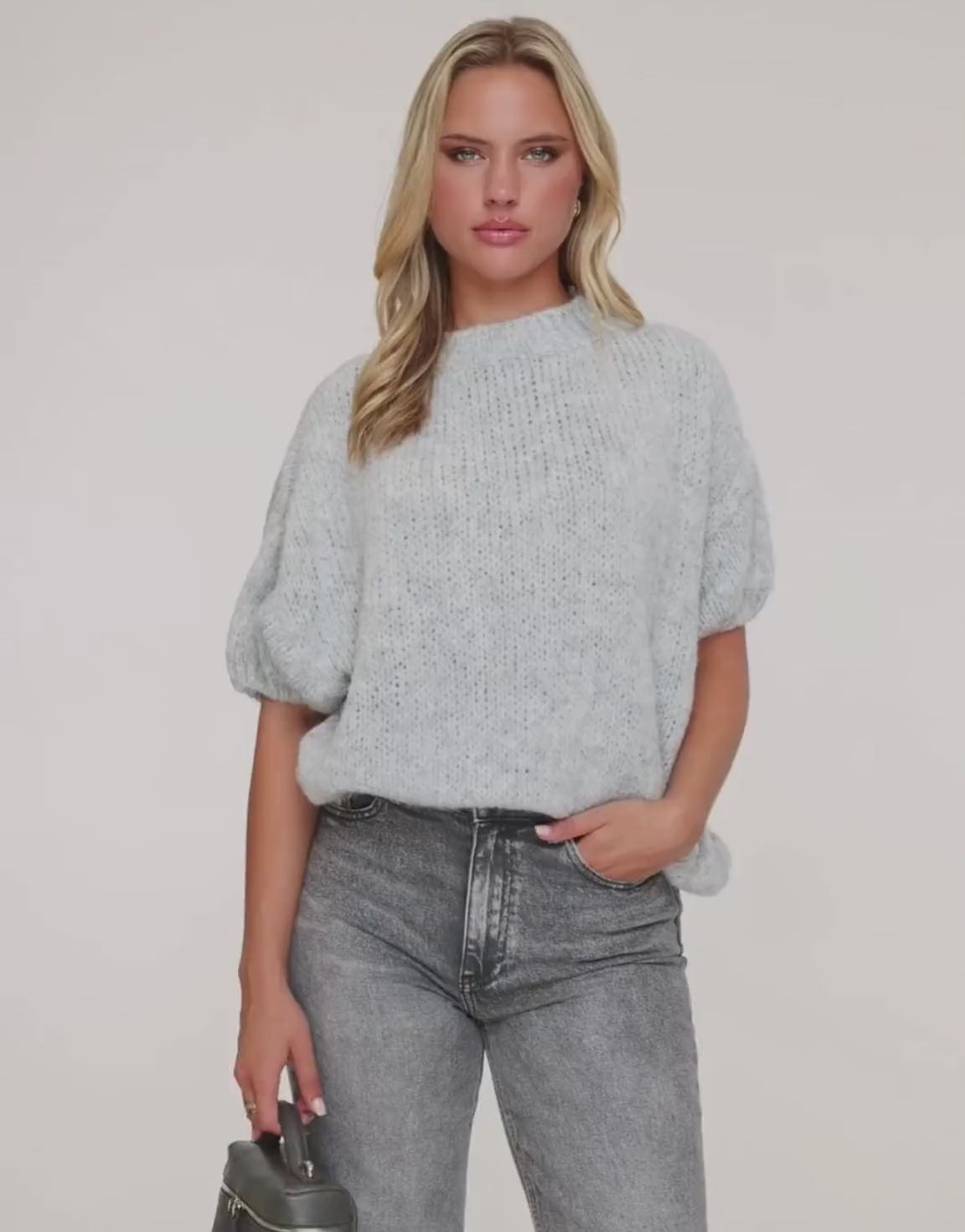 KLEDING-LICHTGRIJZE-WOLLEN-GEBREIDE-3:4-MOUWEN-TRUI

