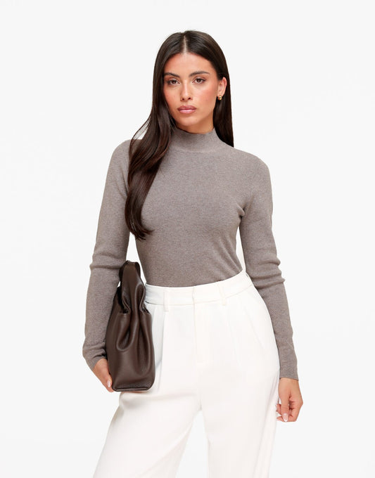 Taupe Gebreide Hoge Hals LS - Top - Olivia & Kate