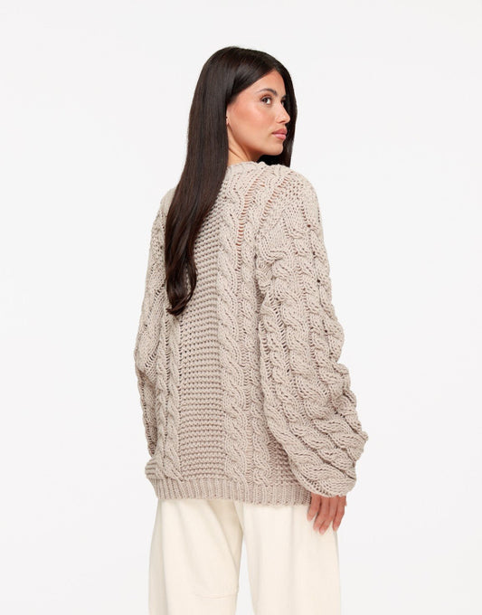 Taupe Gebreide Kabel Patroon - Trui - Olivia & Kate