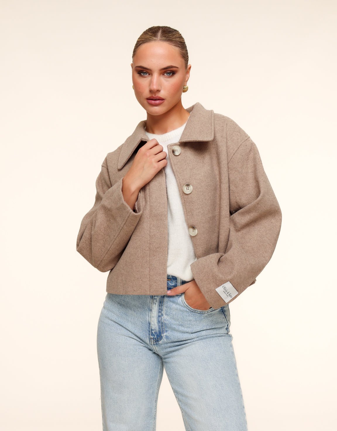 Taupe Korte STUDIO Coat - Jas - Olivia & Kate
