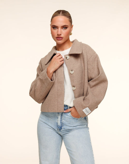 Taupe Korte STUDIO Coat - Jas - Olivia & Kate