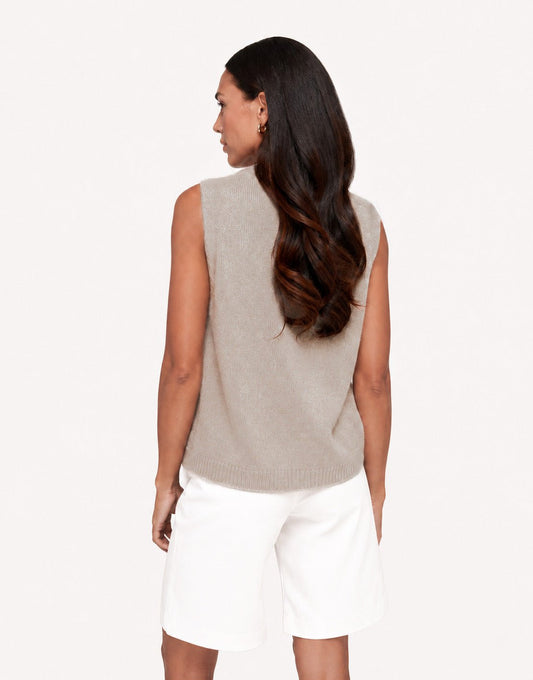 Taupe Mouwloze Fluffy - Top - Olivia & Kate