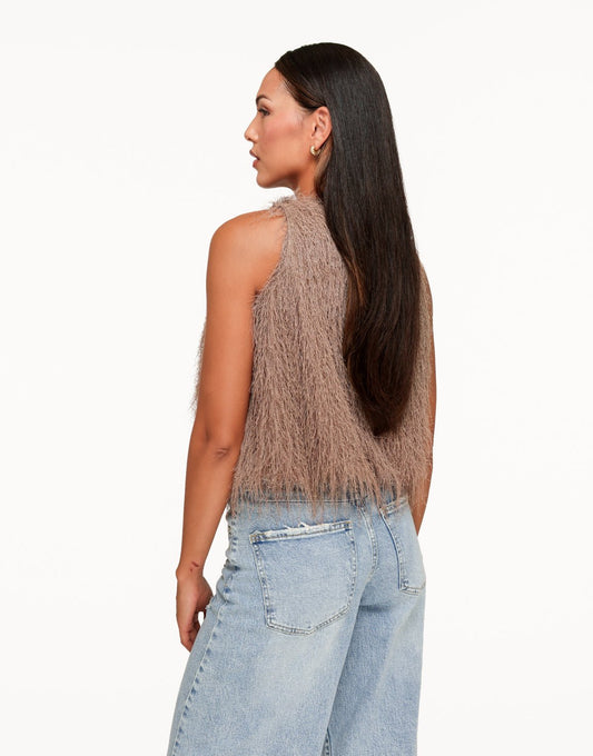 Taupe Mouwloze Fluffy - Top - Olivia & Kate