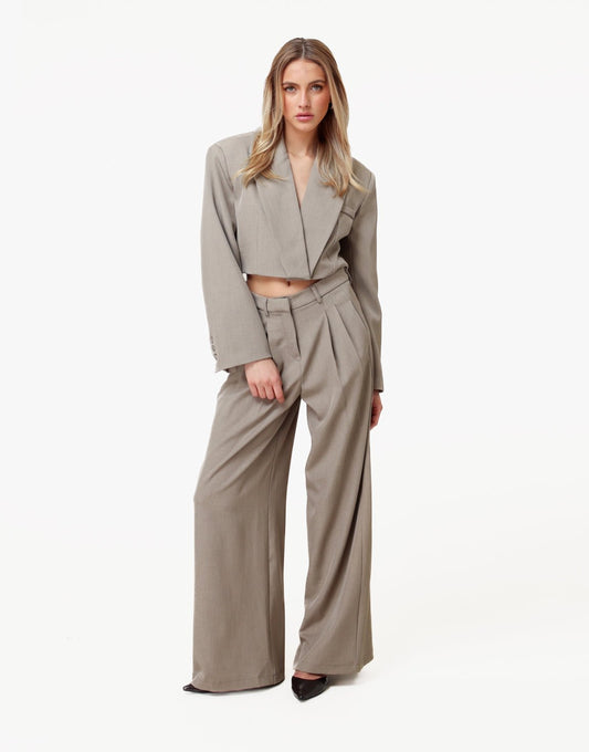 Taupe V - hals Cropped Mid Waisted - Set - Olivia & Kate