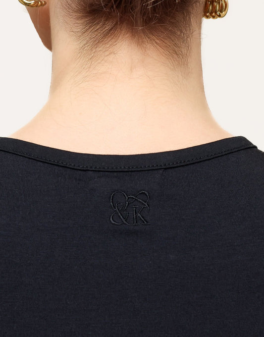 Zwarte O&K Basic Cropped SS - Top - Olivia & Kate