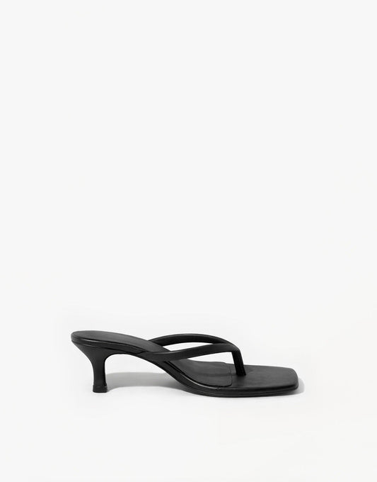 Zwarte Vierkante Basic Hakje - Teenslippers - Olivia & Kate