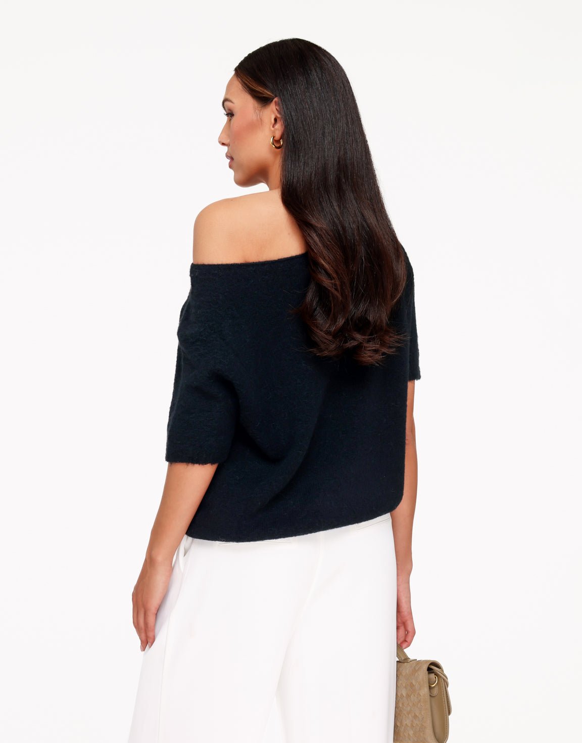 Zwarte Zachte Off Shoulder SS - Trui - Olivia & Kate